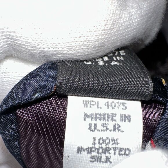 Golfing Christmas Tie (57”x4”) Tabasco Brand. 100% Silk. Made In USA. - Picture 6 of 10